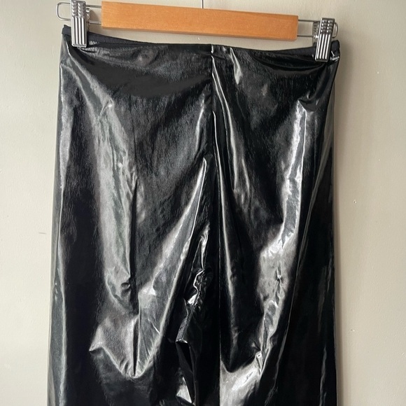Aritzia Wilfred free black liquid latex shiny faux leather leggings size Medium - Picture 4 of 10